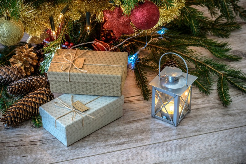 Listen Up↑ — Holiday Gift Ideas for the Office