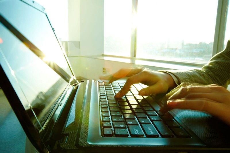 Listen Up↑ Corporate Communications: Cutting Through the Email Clutter