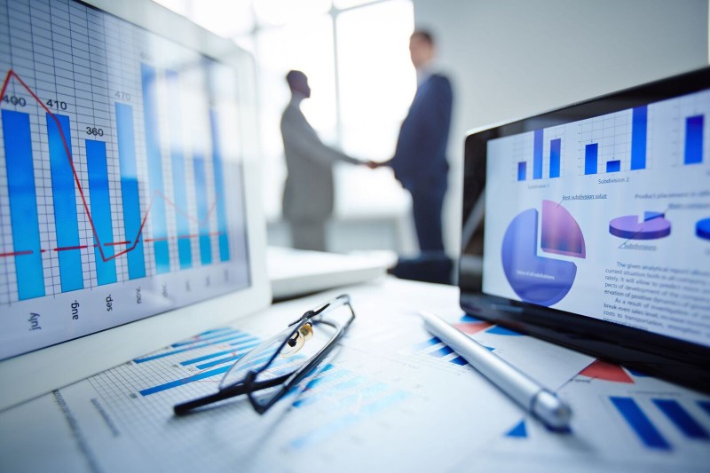 What Are Employees' Best Health Insurance Options and How You Can Help Them